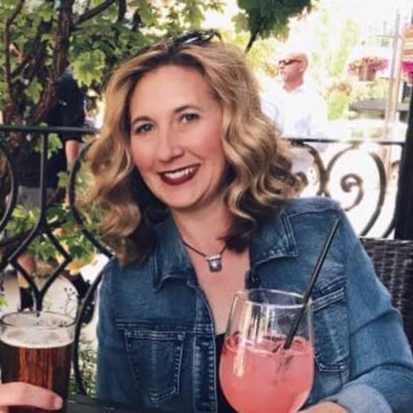 Profile Picture of Diana Pulsipher (@dpulsipher) on Poshmark