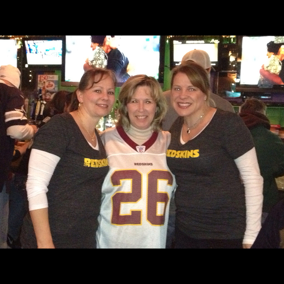 Profile Picture of Kim Valenta (@kvalenta) on Poshmark