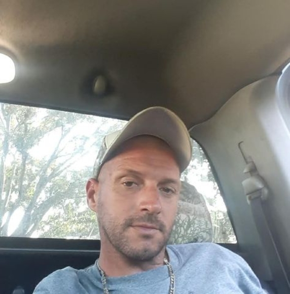 Profile Picture of Paul Benevides (@crackerboy420) on Poshmark