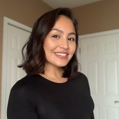 Profile Picture of Nancy Sobeyda (@so_bay_duh) on Twitter