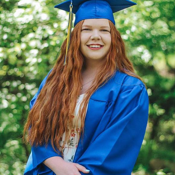 Profile Picture of Kelsey Bostick (@kelseybostick) on Poshmark