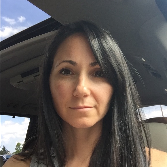 Profile Picture of Pamela Bailey (@pam4girls) on Poshmark