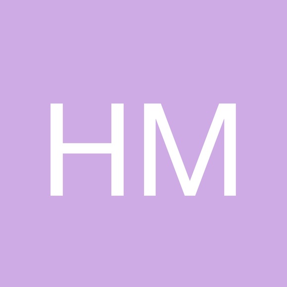 Profile Picture of Hannah Mackey (@hannahmackey812) on Poshmark