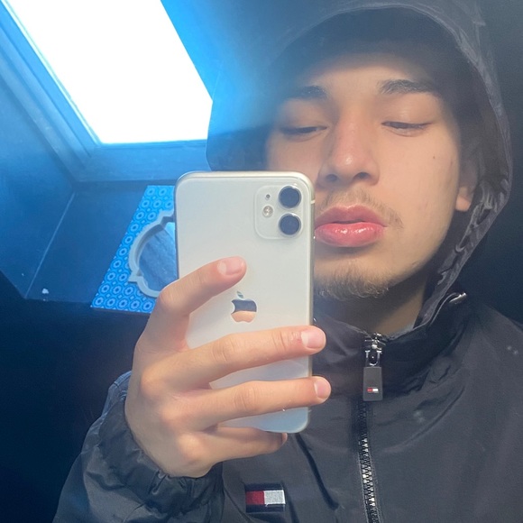 Profile Picture of Jonathan Velazquez (@possum2700) on Poshmark