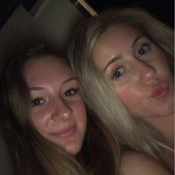 Profile Picture of Sam Roskey (@sroskk) on Poshmark