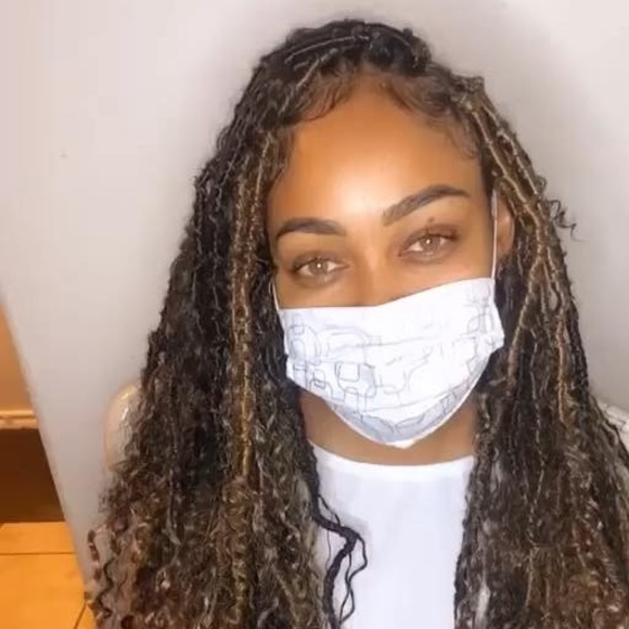 Profile Picture of Tracy Adams-avery (@1socialengineer) on Poshmark