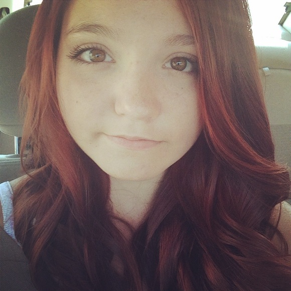 Maya Wasileski - Poshmark Profile Picture of Maya Wasileski (@mayawas) on Poshmark