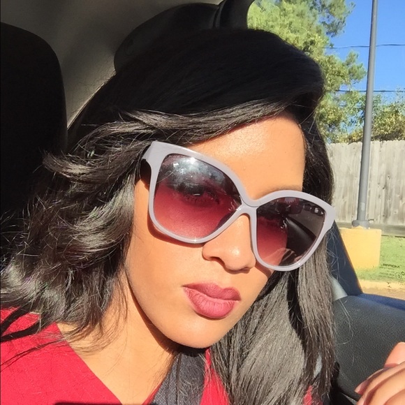 Profile Picture of Tambra Kanady (@tammie11044) on Poshmark