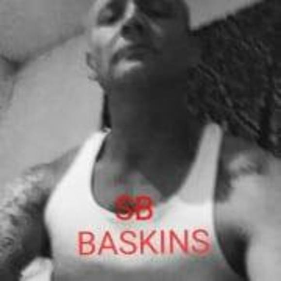 Profile Picture of David Baskins (@david_baskins) on Poshmark
