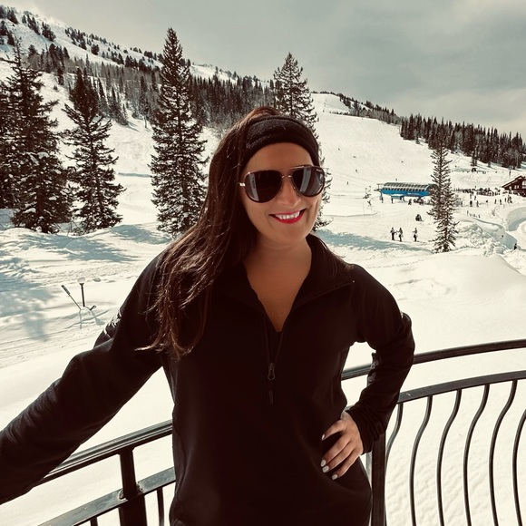 Profile Picture of Lauren Mcdermott (@lmcdermott0411) on Poshmark