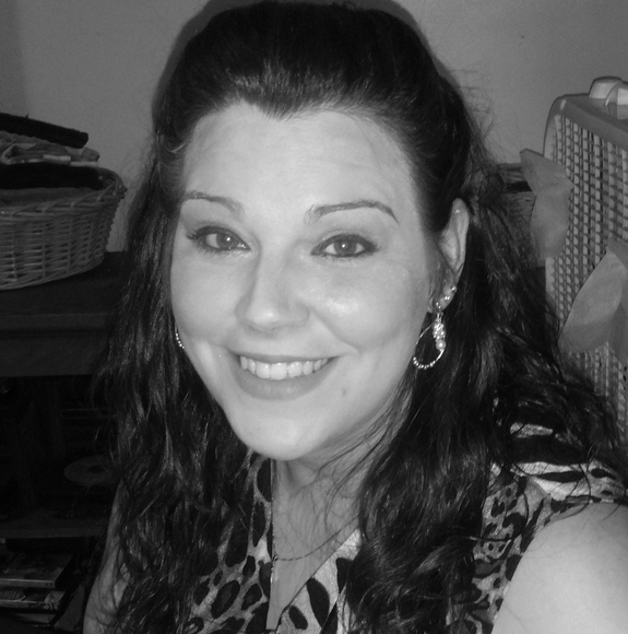 Profile Picture of Stacie Garbrick (@anastasia1941) on Poshmark