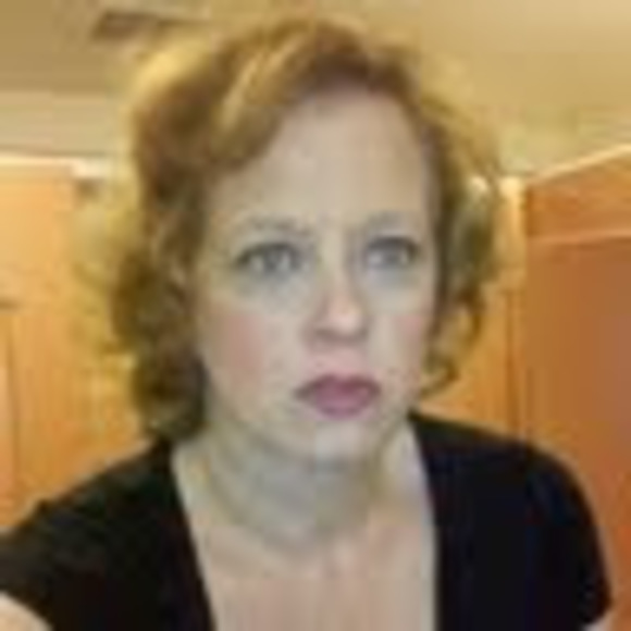 Profile Picture of Carol Balousek (@carolbalousek) on Poshmark