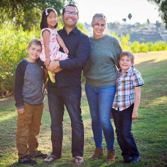 Profile Picture of Allison Vandewarker (@abruecker) on Poshmark