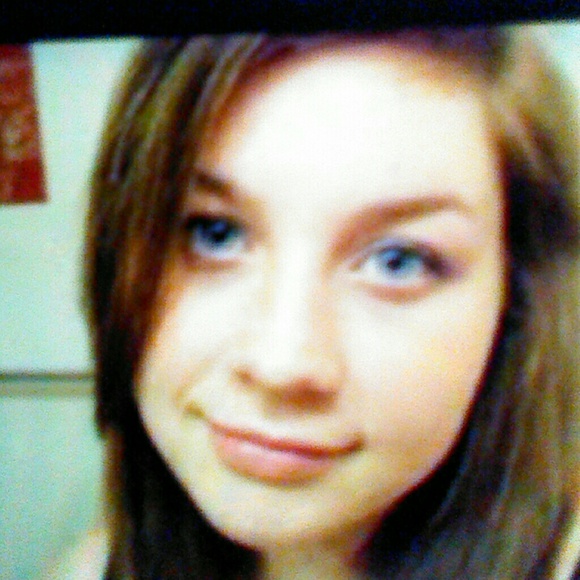 Chrissy Ward - Poshmark Profile Picture of Chrissy Ward (@christianward88) on Poshmark