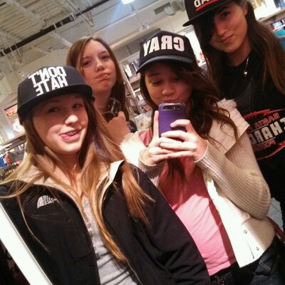 Profile Picture of Sabrina Simons (@@bina_luvs_you) on Twitter