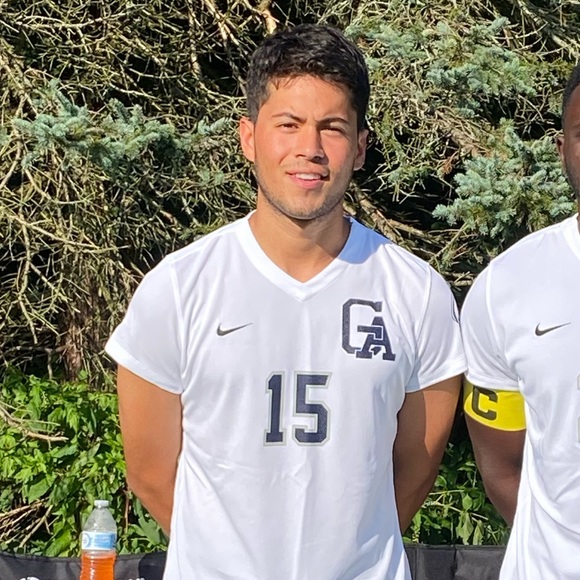 Profile Picture of Hugo Marquez (@hamr1) on Poshmark