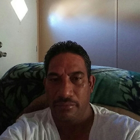 Profile Picture of Pete Peter (@latikot) on Poshmark