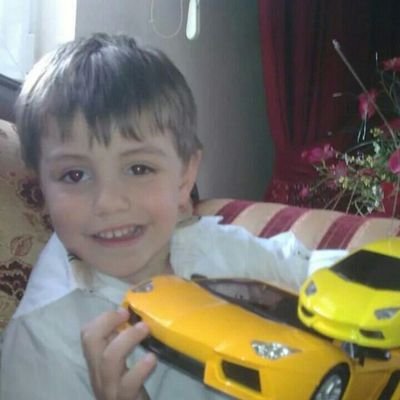 Profile Picture of Elif Ayan (@EaOzelif85) on Twitter