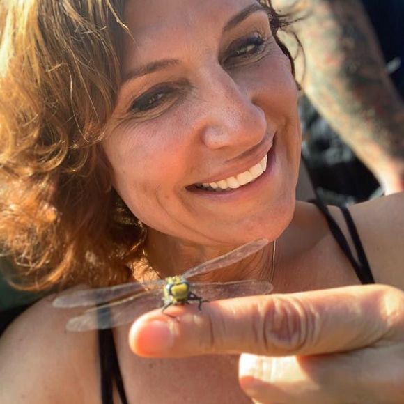 Profile Picture of Lori Adams (@hellolori) on Poshmark