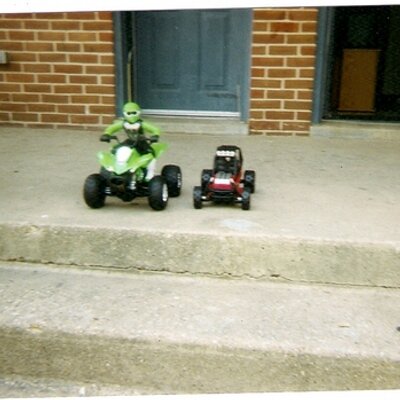 Profile Picture of ALBERT LLOYD (@BULENUNN) on Twitter