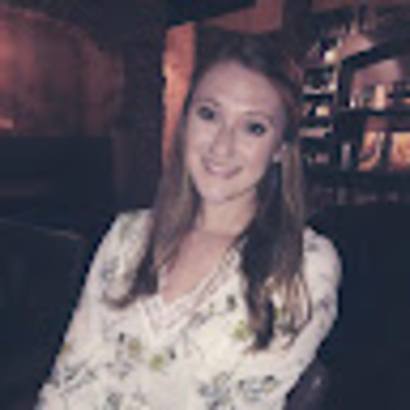 Profile Picture of Kirsten Stock (@kirstenlaura28) on Poshmark