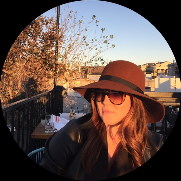 Profile Picture of Julia Purdy (@juliapurdy) on Poshmark