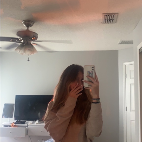 Profile Picture of Alexis Dahm (@alexis_dahm) on Poshmark