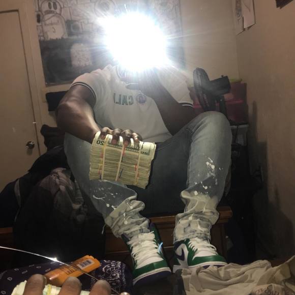 Terrell Wade - Poshmark Profile Picture of Terrell Wade (@ttttt9) on Poshmark