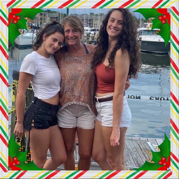 Profile Picture of Robin Pippin (@robinpippin) on Poshmark