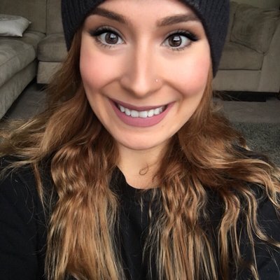 Profile Picture of Jessica Stewart (@jessiIrias) on Twitter