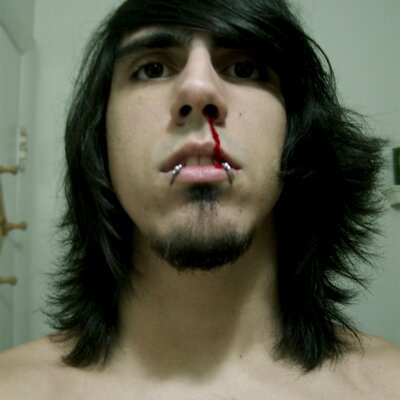 Profile Picture of Anthony Chaviano (@bombsandanthrax) on Twitter