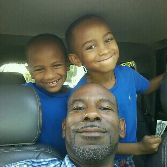 Profile Picture of Arthur Moore (@biglee11) on Poshmark