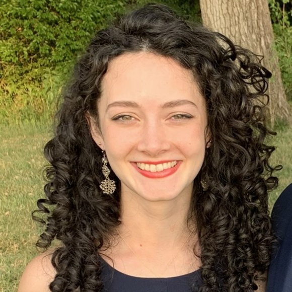Profile Picture of Katlyn Nestor (@knestor4) on Poshmark