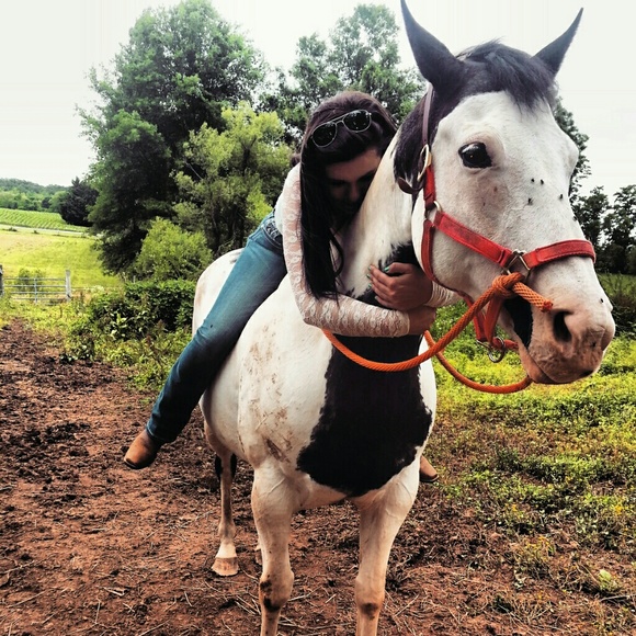 Profile Picture of Michaela Hawse (@southerngirl199) on Poshmark