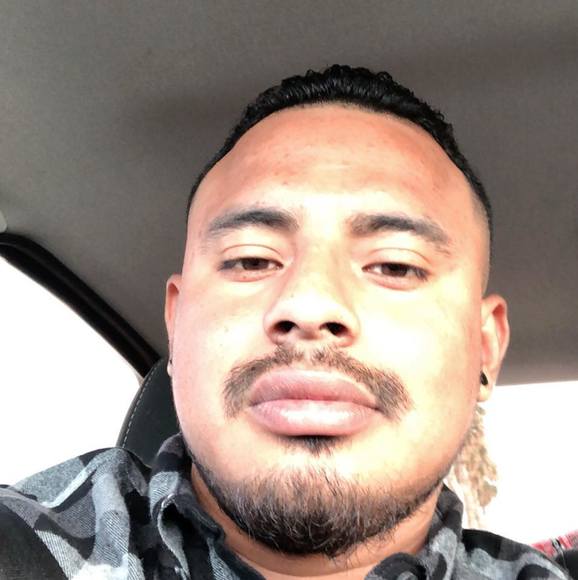 Profile Picture of Omar Cisneros (@cisneros51) on Poshmark