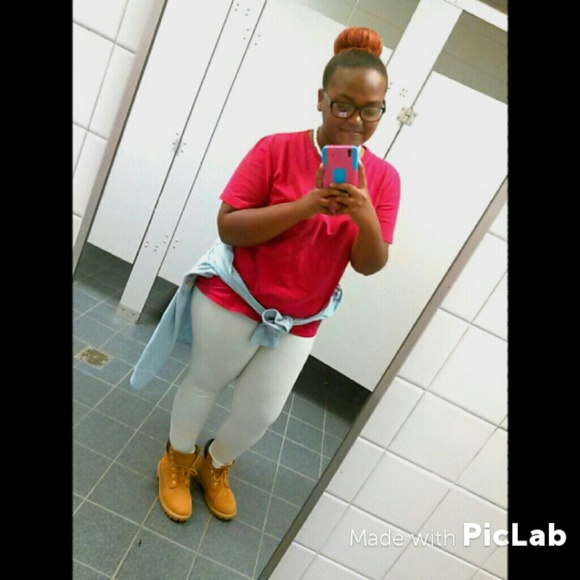 Profile Picture of Jasmine Carlisle (@jasminemc0218) on Poshmark