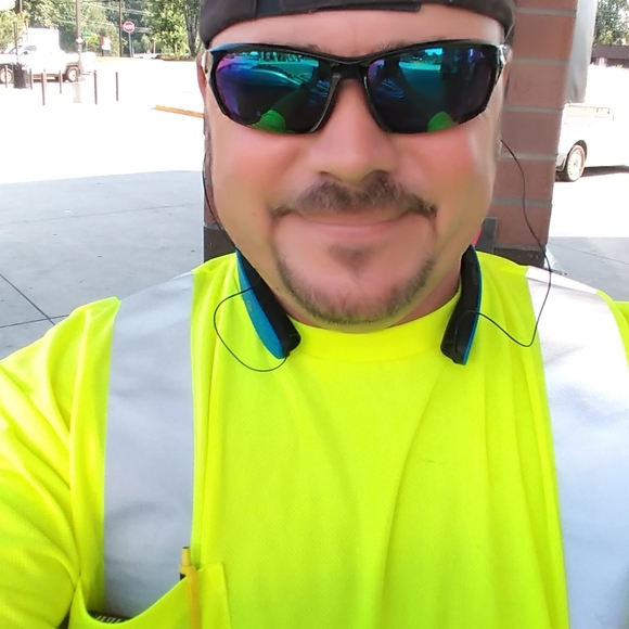 Profile Picture of Robert Branch (@yenkocamaro1977) on Poshmark