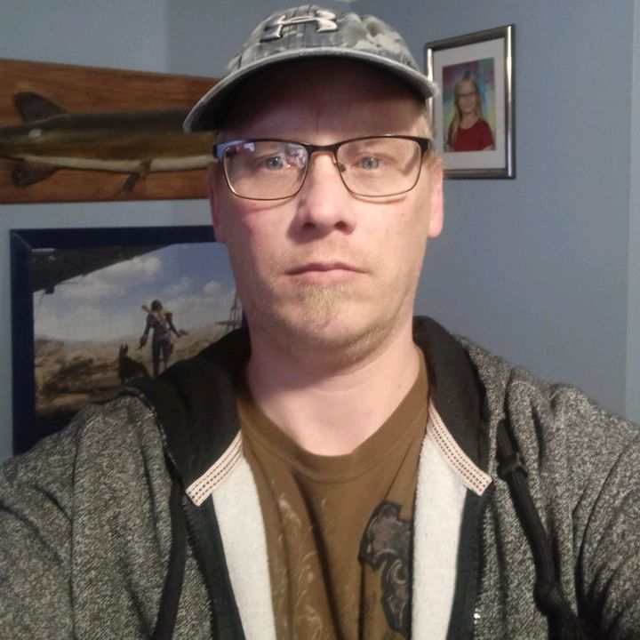 Profile Picture of Ernie Simpson (@dragonoffalshire) on Tiktok