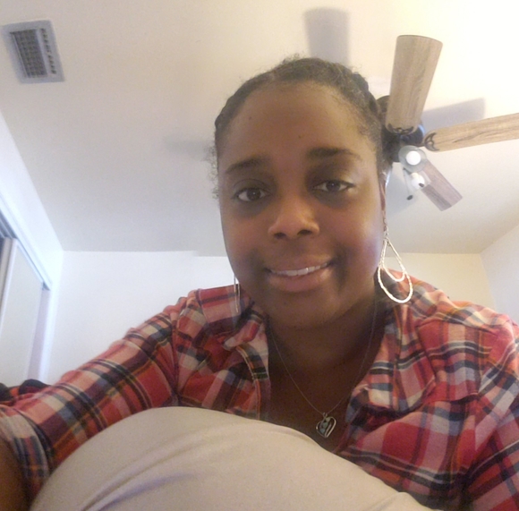 Profile Picture of Rachelle Valere (@racval79) on Poshmark