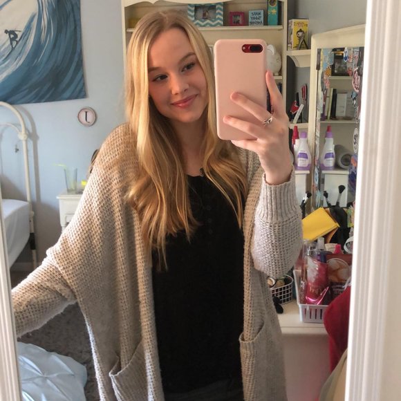 Profile Picture of Julia Coughlin (@juliacoughlin) on Poshmark
