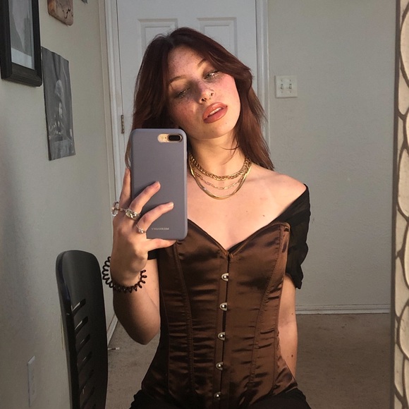 Profile Picture of Katelyn Mcquesten (@katelynmcques10) on Poshmark