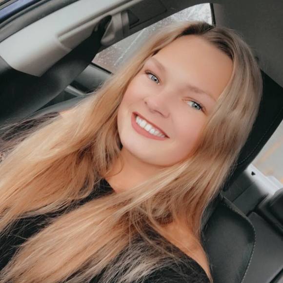 Profile Picture of Tasha Bruington (@tashabruington) on Poshmark