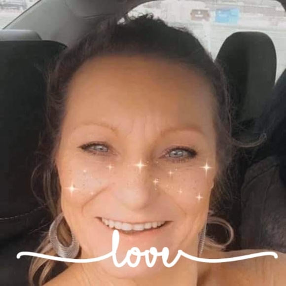 Profile Picture of Sherri Mcfarlin (@sherrimcfarlin) on Poshmark