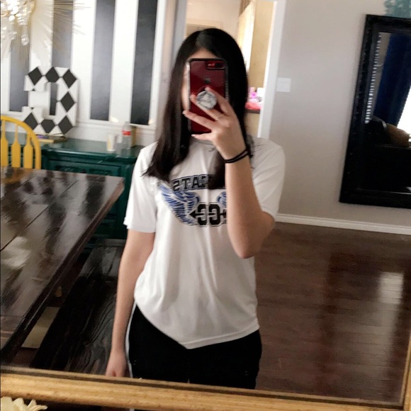 Profile Picture of Clarissa Cedillo (@ninel911) on Poshmark