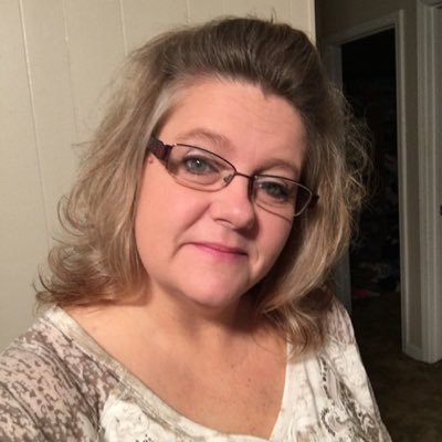 Profile Picture of Misty Ray (@shdaisy) on Twitter