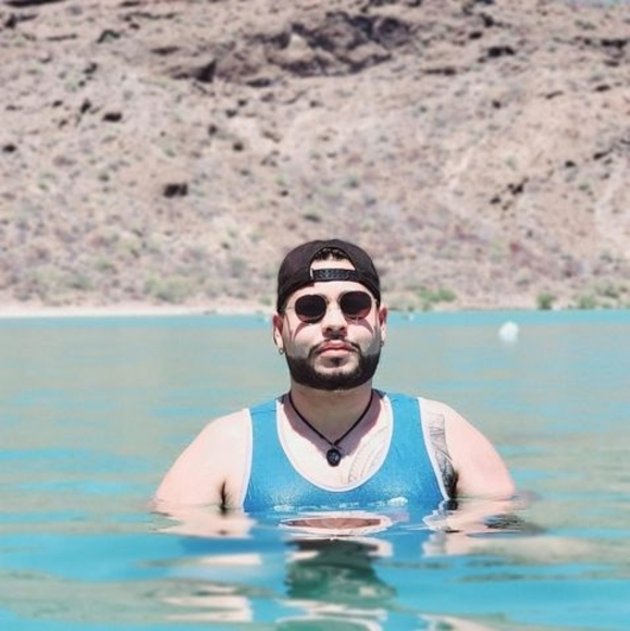 Profile Picture of Andrés Andrés (@baszler99) on Poshmark