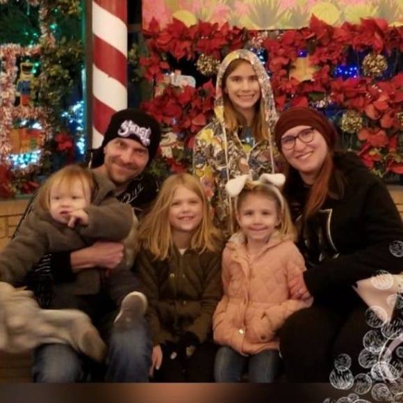 Profile Picture of John Ischer (@johnischer) on Poshmark