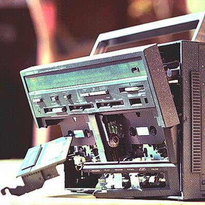 Profile Picture of Bryan Starbuck (@MeVsTheRadio) on Twitter