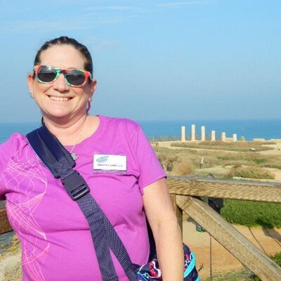 Profile Picture of Sharon Langley (@chefsuzieq37) on Twitter