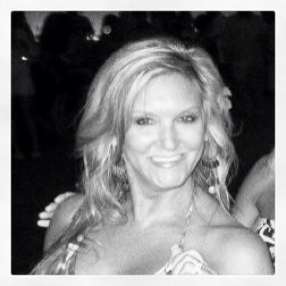 Profile Picture of Connie Ledman (@ledman) on Poshmark